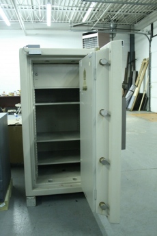 Used Chubb Trident 4620 TRTL30X6 Equivalent High Security Safe